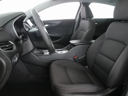 Used 2025 Chevrolet Malibu LT image 16