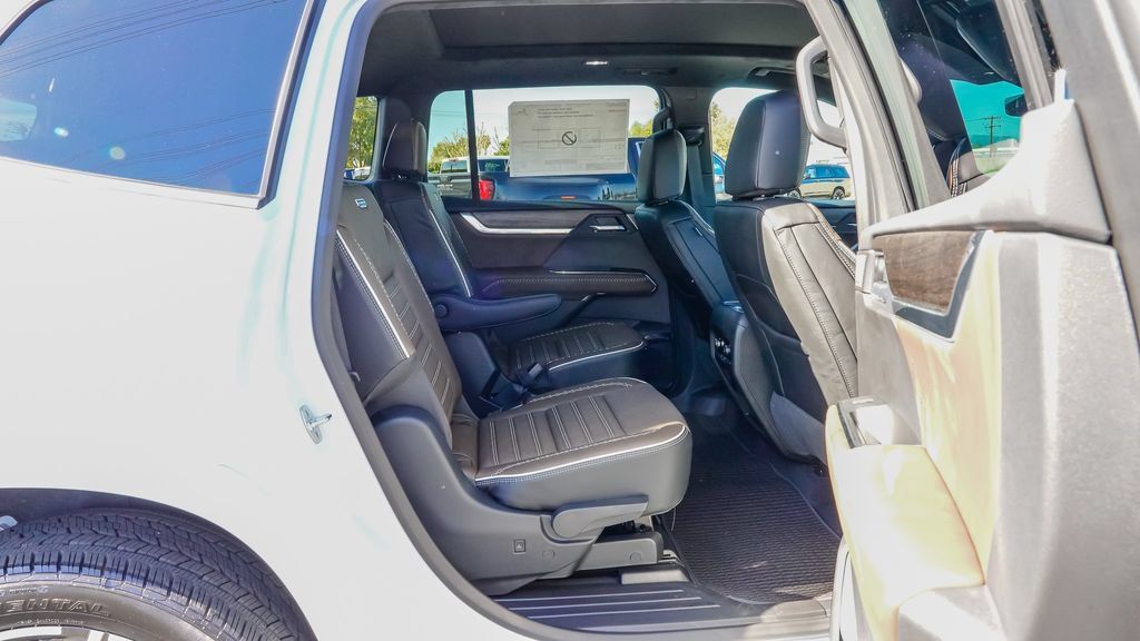 New 2026 GMC Acadia Denali Ultimate AWD/4WD image 10