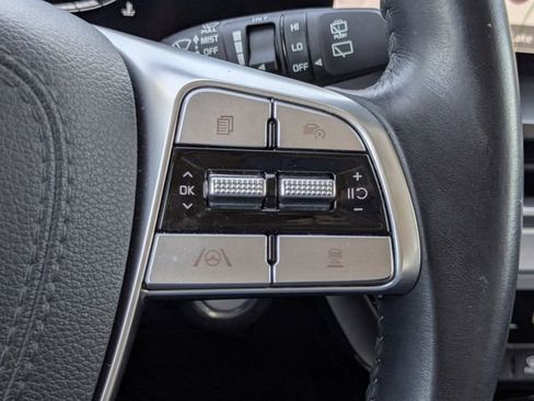Certified 2025 Kia Telluride S FWD image 38