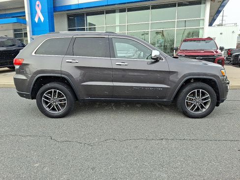 Used 2019 Jeep Grand Cherokee Limited image 7