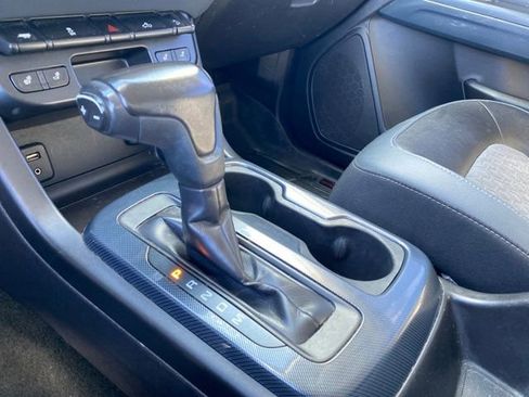 Used 2015 Chevrolet Colorado Z71 image 13