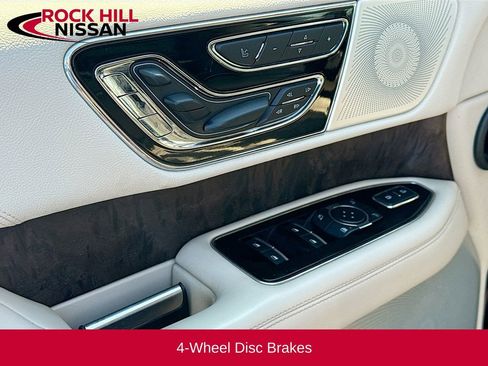 Used 2019 Lincoln Navigator Reserve AWD/4WD image 18