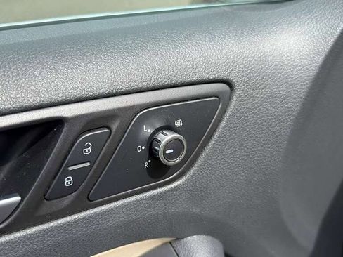 Used 2013 Volkswagen Jetta TDI FWD image 18