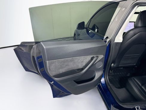 Used 2020 Tesla Model Y Performance AWD/4WD image 24