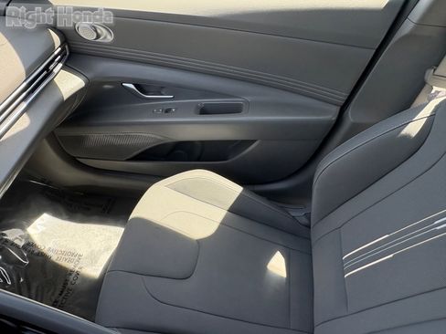 Used 2025 Hyundai Elantra SEL FWD image 20