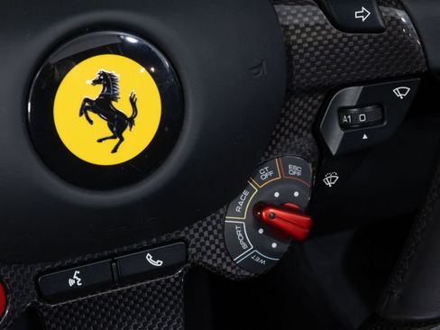 Used 2022 Ferrari 812 GTS RWD image 37