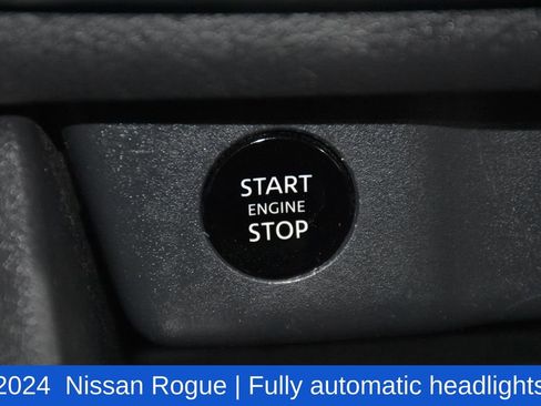 Used 2024 Nissan Rogue SV image 14