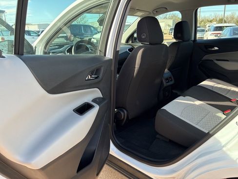 Certified 2023 Chevrolet Equinox LS image 14