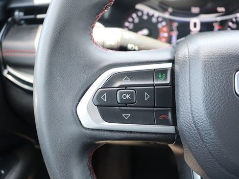 Used 2025 Jeep Compass Trailhawk AWD/4WD image 22