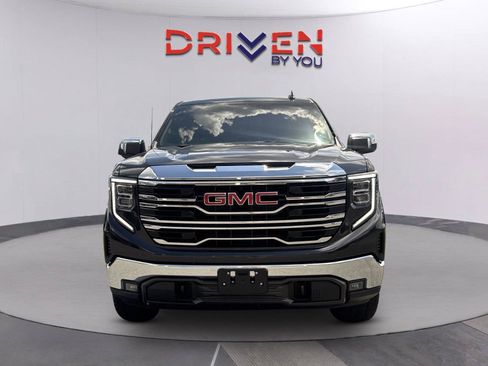 Used 2025 GMC Sierra 1500 SLT w/ SLT Premium Package AWD/4WD image 9