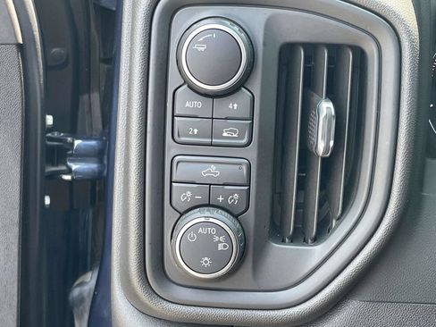 Used 2022 Chevrolet Silverado 1500 Custom AWD/4WD image 28