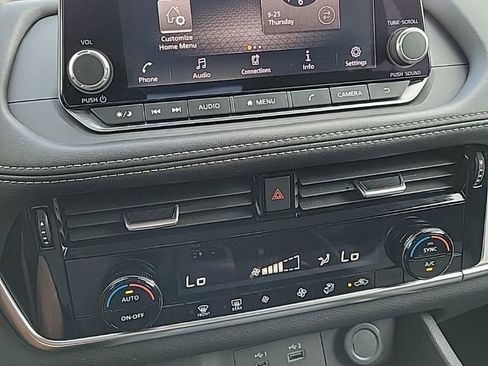 Certified 2022 Nissan Rogue SV image 27