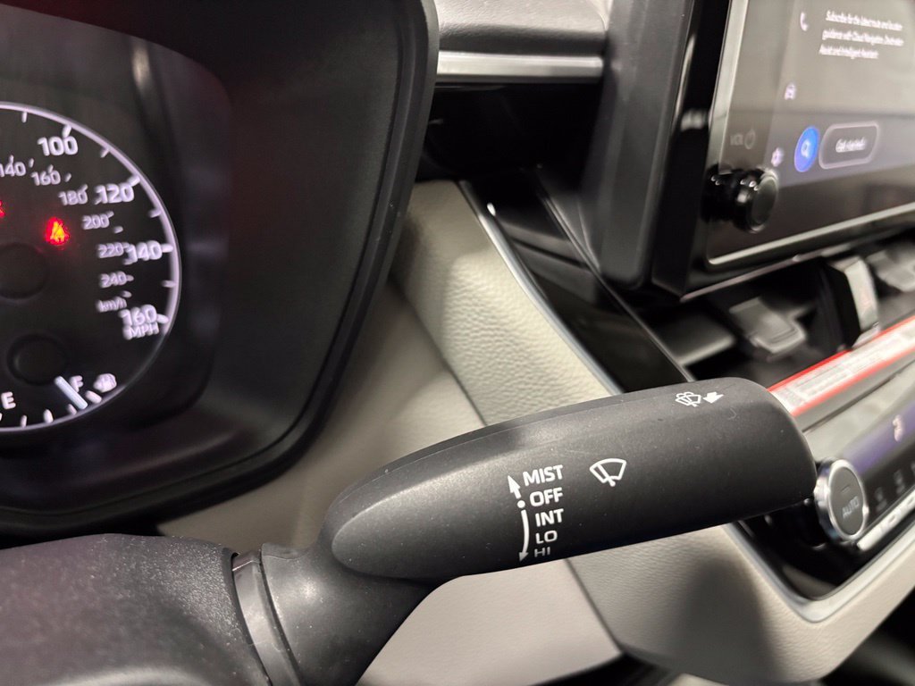 Used 2025 Toyota Corolla LE FWD image 22