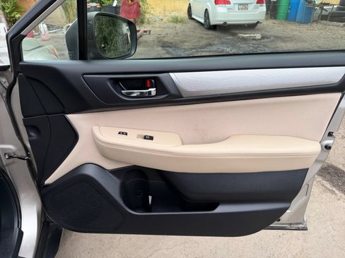 Used 2019 Subaru Outback 2.5i Premium AWD/4WD image 17
