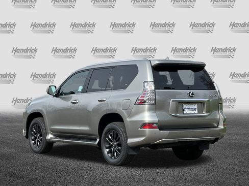 Used 2023 Lexus GX 460 Premium w/ Premium Package image 7