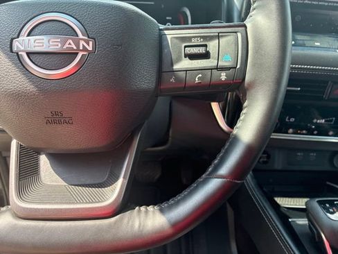 Used 2025 Nissan Rogue Platinum FWD image 24