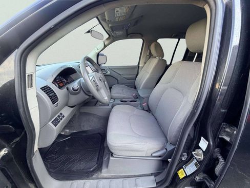 Used 2019 Nissan Frontier SV AWD/4WD image 13