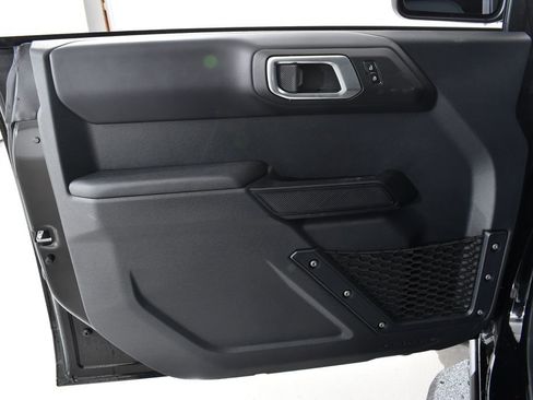 New 2025 Ford Bronco Badlands image 25