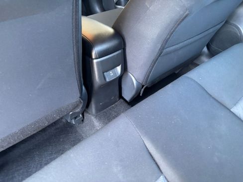 Used 2025 Nissan Versa SV FWD image 23