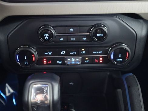 Used 2022 Ford Bronco Wildtrak AWD/4WD image 17