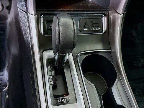 Certified 2022 Subaru Ascent Limited w/ Technology Package image 11