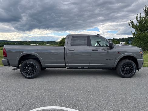 New 2026 RAM 3500 Limited AWD/4WD image 14