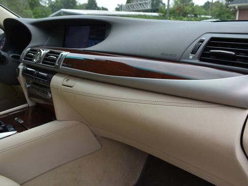 Used 2014 Lexus LS 460 AWD w/ Comfort Package image 23