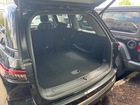 Used 2023 Jeep Grand Cherokee Limited AWD/4WD image 9