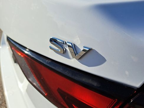 Used 2022 Nissan Sentra SV image 26