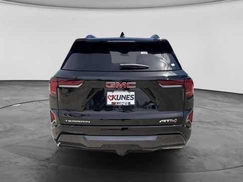 New 2026 GMC Terrain AT4 AWD/4WD image 9