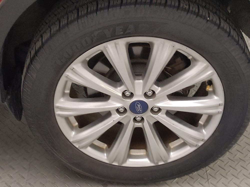 Used 2017 Ford Escape Titanium FWD image 31