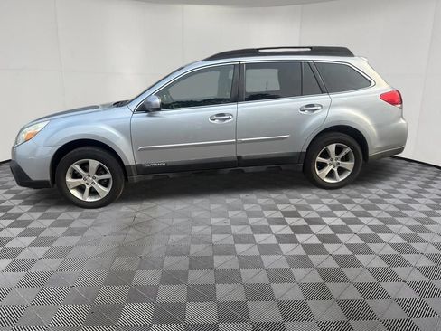 Used 2014 Subaru Outback 2.5i Limited AWD/4WD image 18