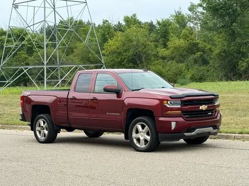 Used 2017 Chevrolet Silverado 1500 LT w/ All Star Edition AWD/4WD image 2
