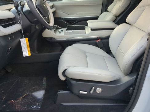 New 2025 Lincoln Navigator Reserve image 11