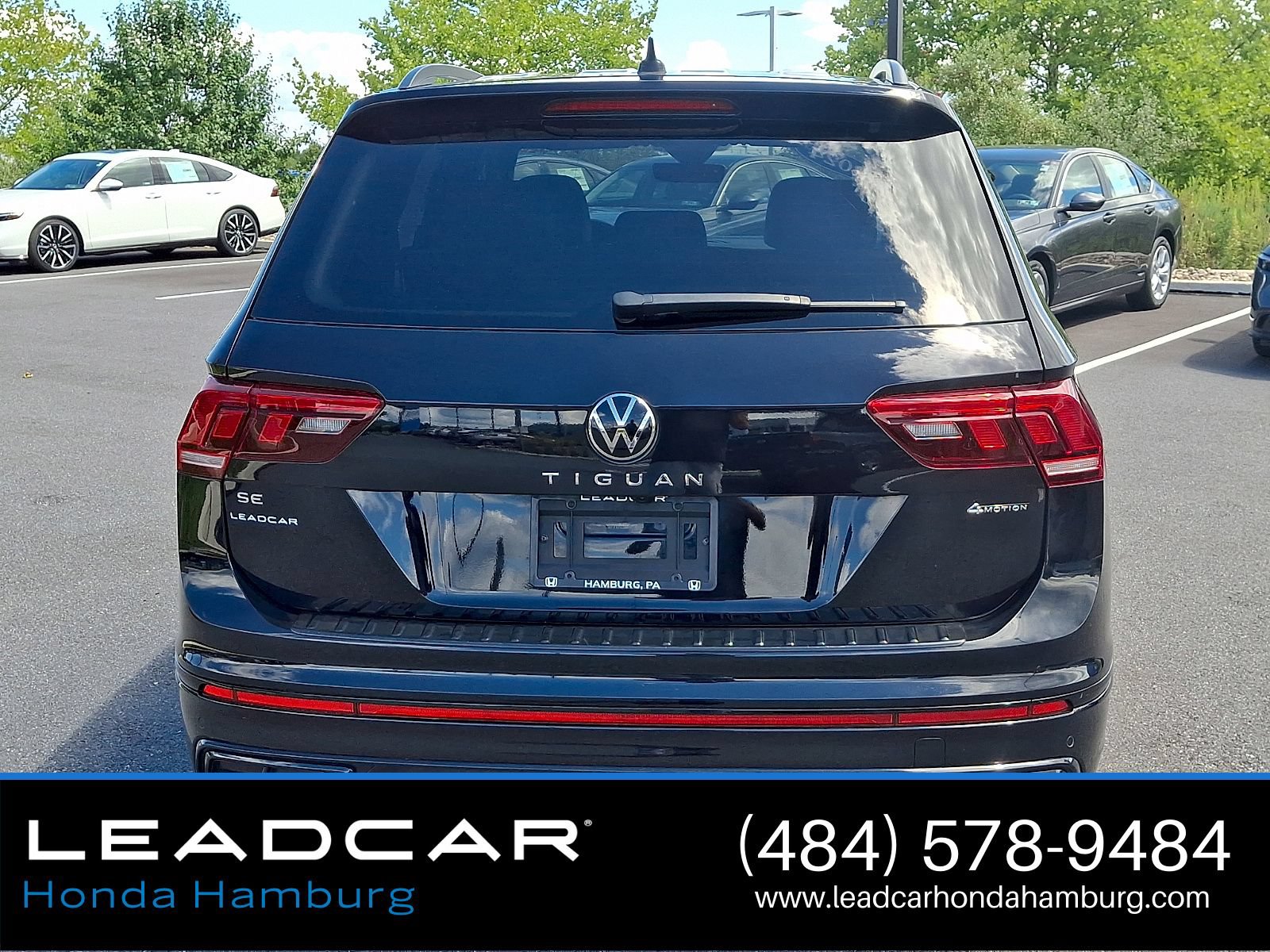 Used 2024 Volkswagen Tiguan SE R-Line AWD/4WD image 6