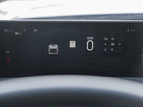 Certified 2025 Ford Expedition Active image 55