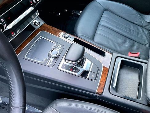 Used 2018 Audi Q5 2.0T Premium image 18