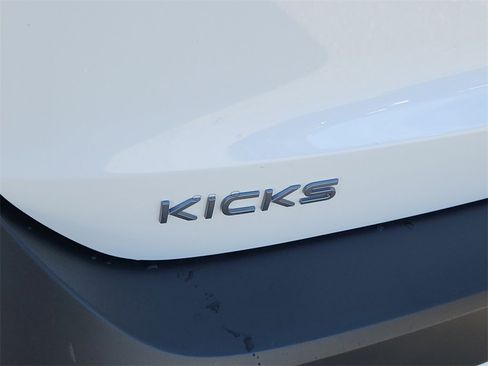 New 2026 Nissan Kicks SV image 11