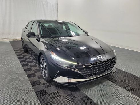 Used 2021 Hyundai Elantra Limited FWD image 13