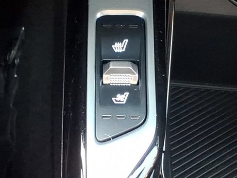 Used 2025 Kia Sorento SX AWD/4WD image 23