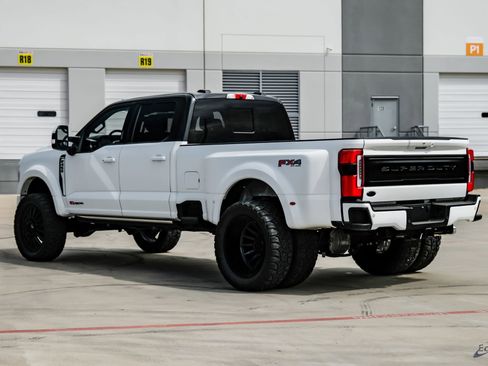 Used 2026 Ford F450 Platinum w/ FX4 Off-Road Package image 8