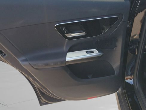 Certified 2026 Mercedes-Benz GLC 300 4MATIC image 7