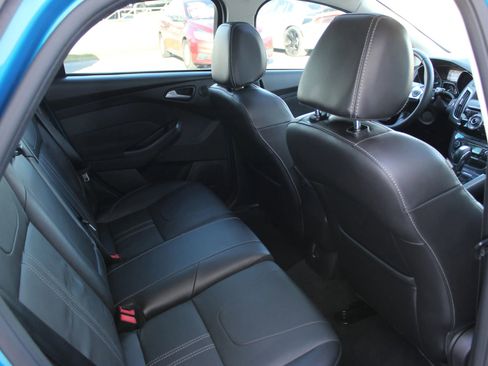Used 2014 Ford Focus Titanium FWD image 24