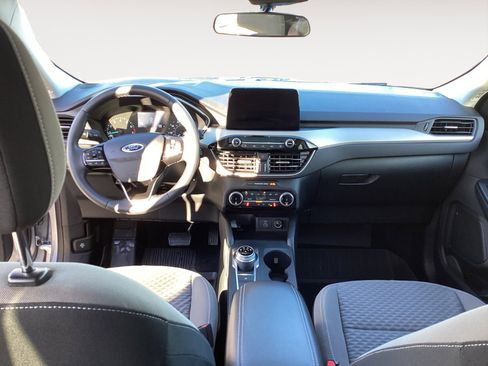 Used 2022 Ford Escape SE w/ SE Sport Appearance Package image 10