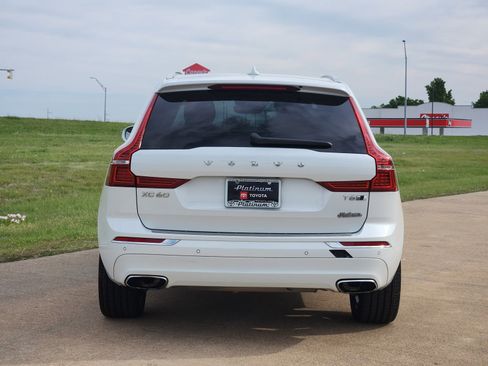 Used 2020 Volvo XC60 T6 Inscription w/ Protection Package Premier AWD/4WD image 8