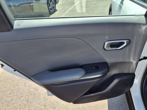 Used 2025 Kia K4 FWD image 7