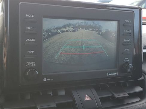 Used 2020 Toyota RAV4 LE image 19