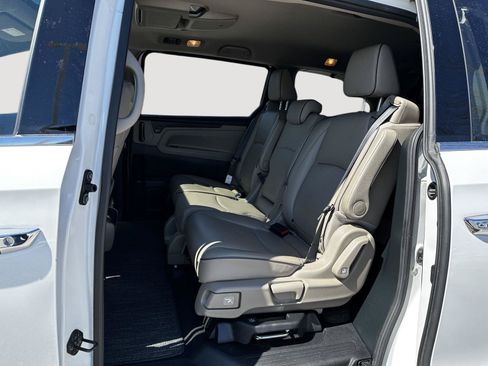 Certified 2024 Honda Odyssey Elite image 21