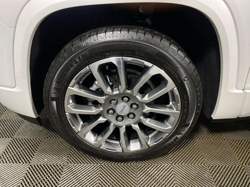 Used 2023 GMC Acadia Denali w/ Denali Ultimate Package image 10