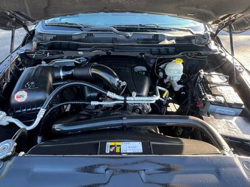 Used 2015 RAM 1500 Express image 2